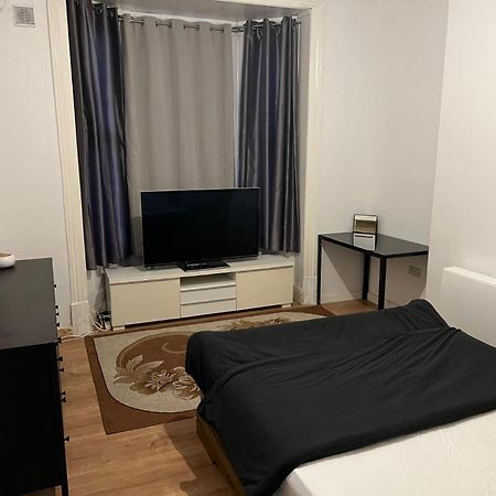 New Flat, Own Bathroom, Sitting Room & Large Bedroom - Walsall Bescot Zewnętrze zdjęcie
