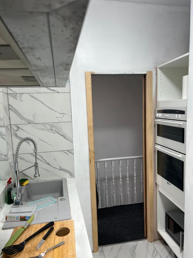 New Flat, Own Bathroom, Sitting Room & Large Bedroom - Walsall Bescot Zewnętrze zdjęcie