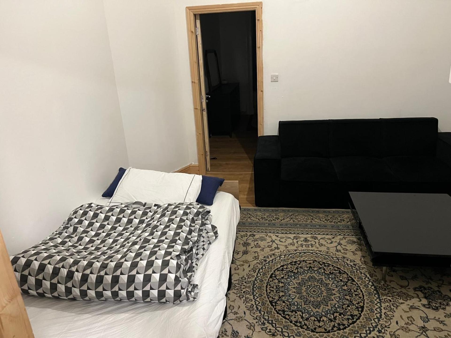 New Flat, Own Bathroom, Sitting Room & Large Bedroom - Walsall Bescot Zewnętrze zdjęcie